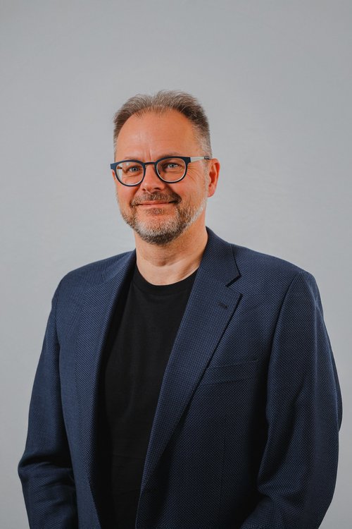 dusek2025